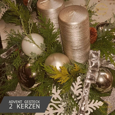 Adventsgesteck mit 2 Kerzen - Meister Group Frankfurt